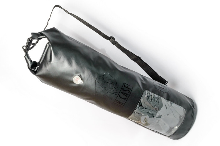 Гермомешок ZubrBag 40 Боковой с наплечным ремнем и спускным клапаном