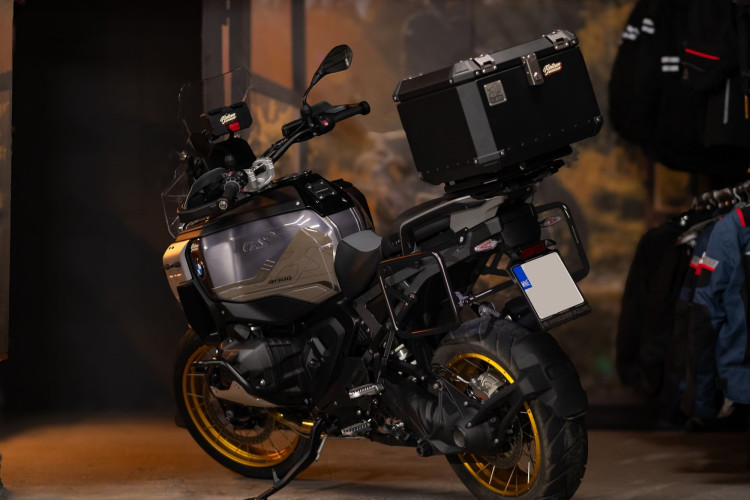 Боковые рамки BMW R1300GSA Adventure 2024+ для 2 кофров