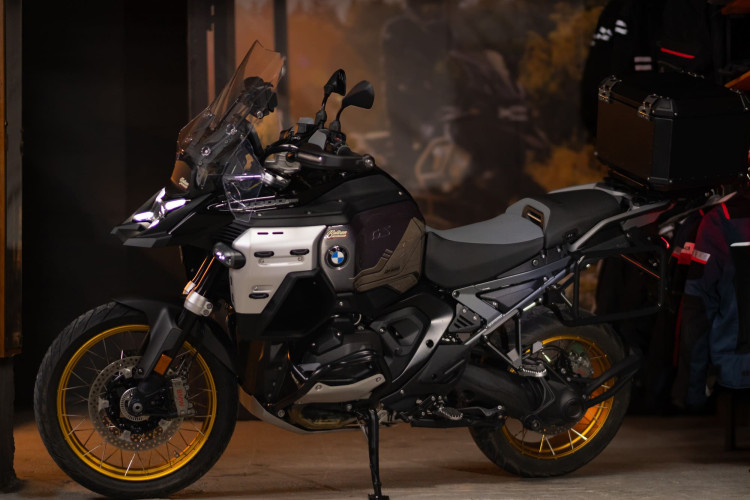 Боковые рамки BMW R1300GSA Adventure 2024+ для 2 кофров